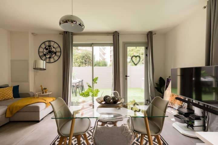 Apartment Stylish New 1 Bedroom In Juan Les Pins Antibes